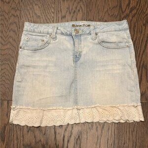 Rue 21 Light Wash Denim Western Mini Skirt Eyelet Lace Y2K Floral Pockets 7/8
